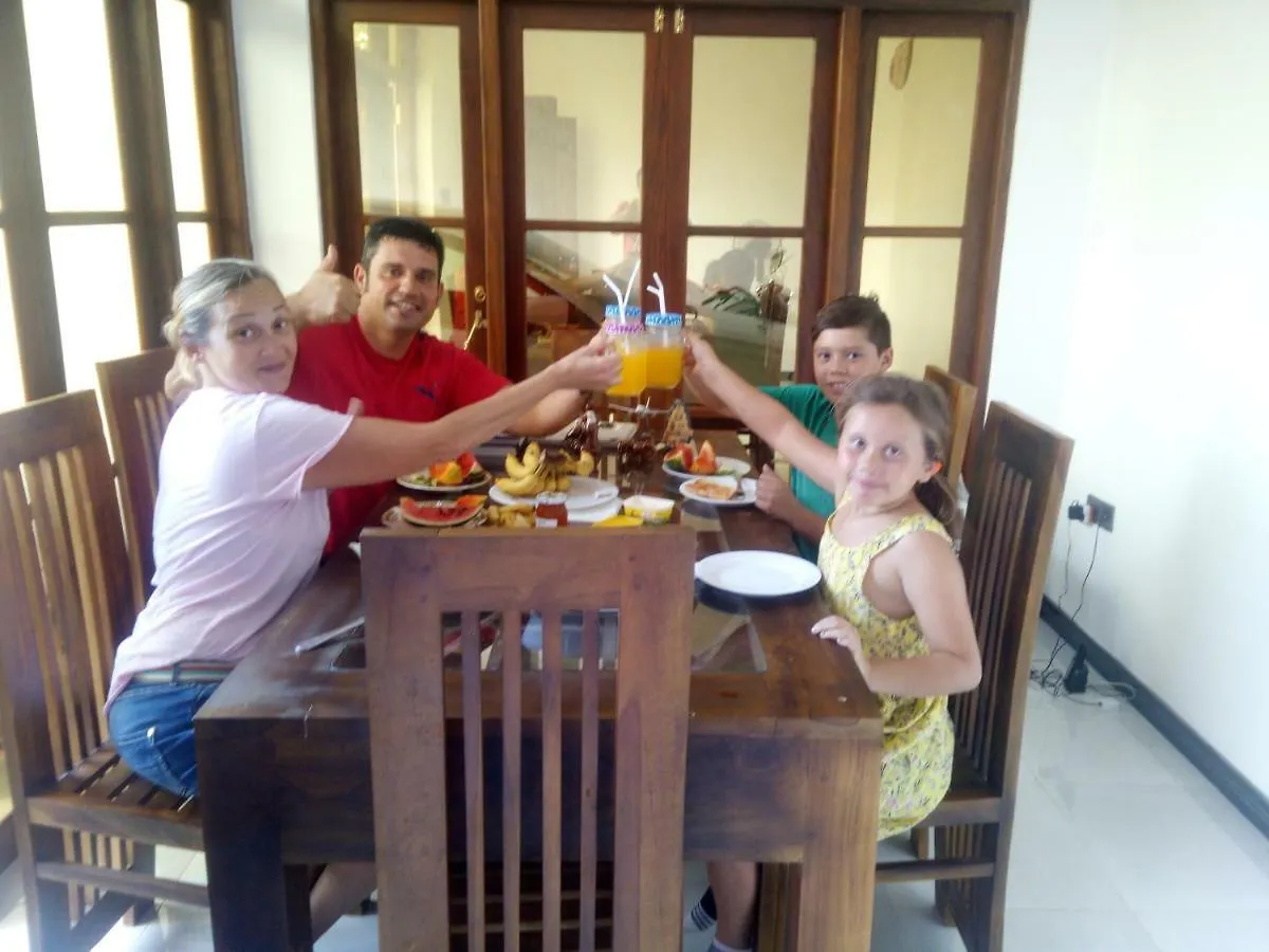 Ever Green Villa Negombo